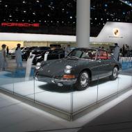 Zur 991 - Vorstellung auf der IAA 2011 stellte Porsche einen Ur-911er Typ *901* aus. 2 Liter Hubraum, 130 PS, damals noch mit Chromfelgen.